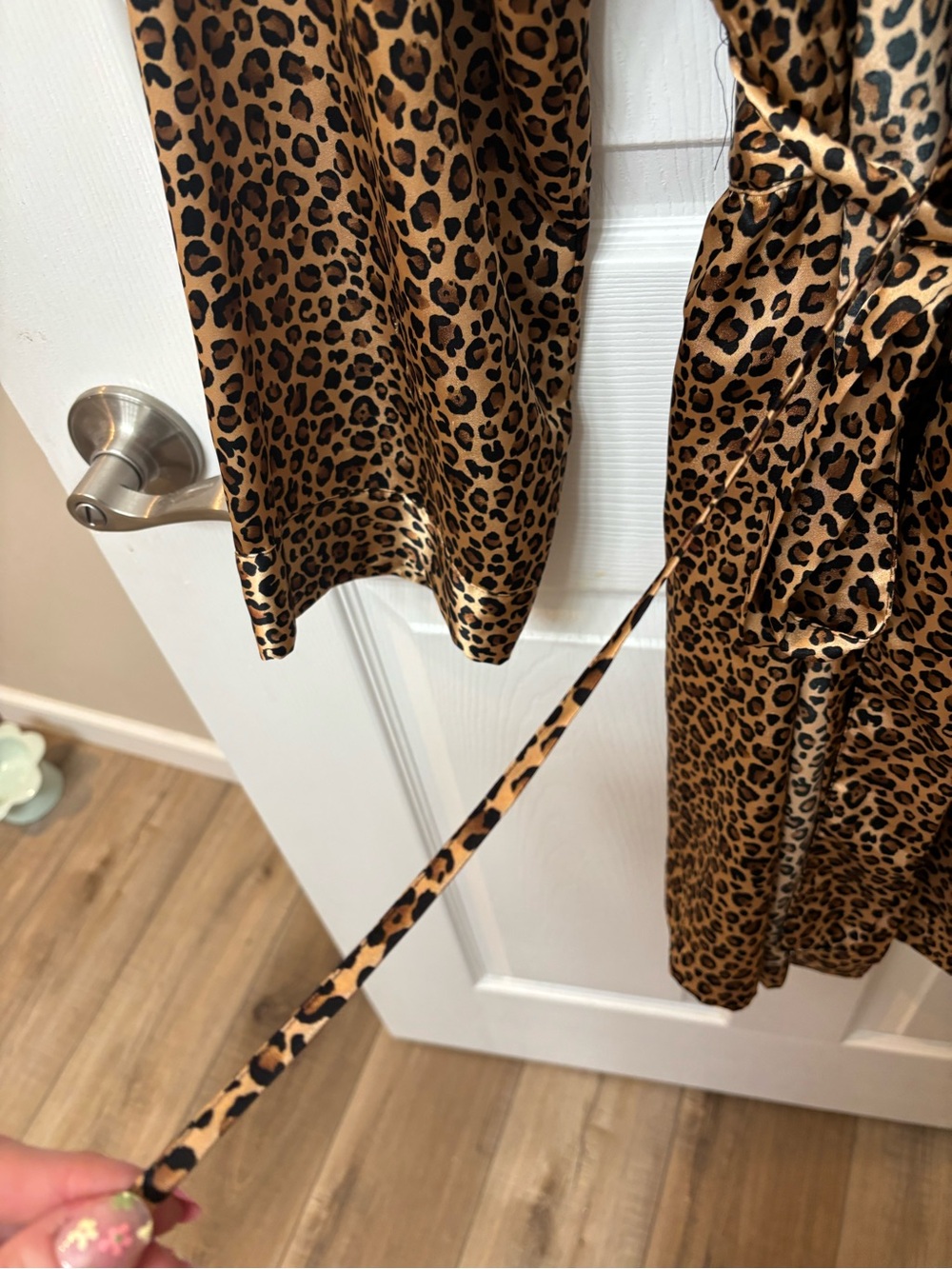 Morgan Taylor Intimates Satin Cheetah Print Robe - Picture 4 of 6